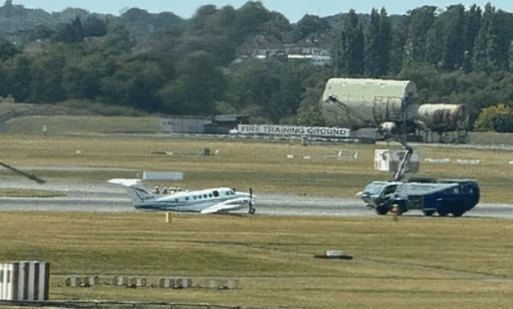 Kaos në aeroportin e Birminghamit, pas uljes emergjente të një avioni privat