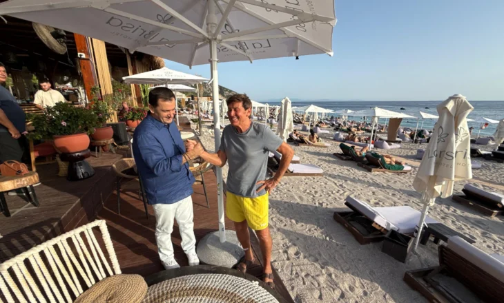 Këngëtari italian Gianni Morandi zgjedh jugun e Shqipërisë për pushime