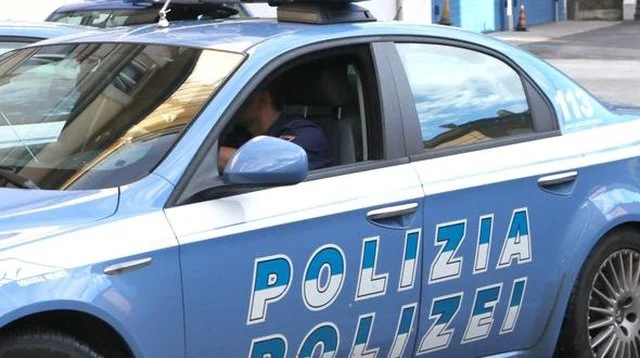 Kërcënoi gruan me thikë, e pëson keq i moshuari shqiptar në Itali