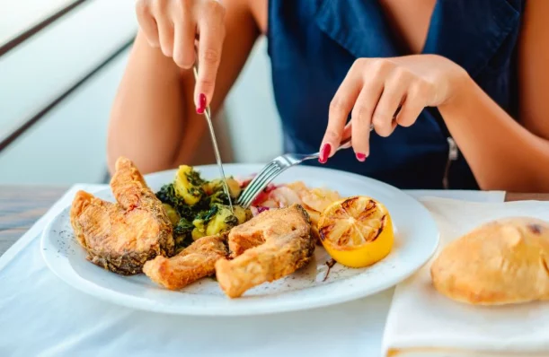 Këto ushqime rikthejnë energjinë brenda një ore! Ja çfarë duhet të konsumoni