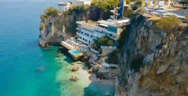Kompania “G&E Investment” me bilanc zero merr kullë 43 katëshe tek Uji i Ftohtë në Vlorë