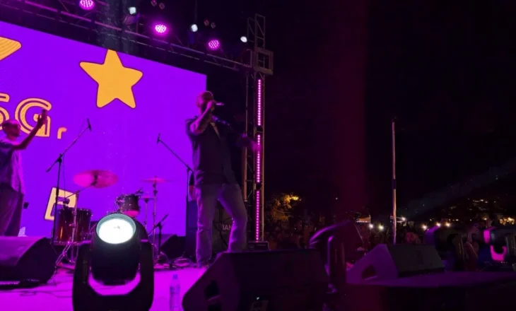 Koncert për Diasporën në Shkodër, mbrëmjet e verës kalohen me muzikë, duartrokitet fort Luiz Ejlli
