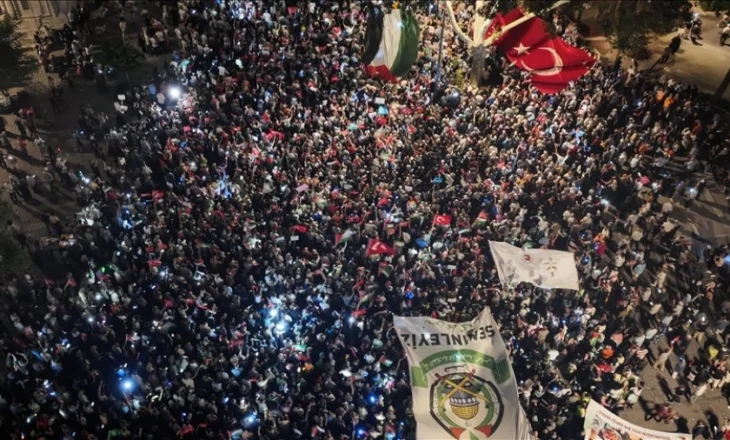 Konflikti në Lindjen e Mesme, mijëra njerëz protestojnë në Stamboll kundër sulmeve izraelite në Gaza