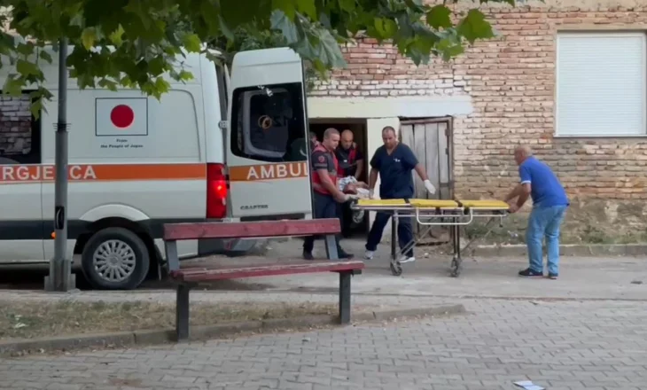 Korçë/Arrestohet në banesë autori i plagosjes së 27-vjeçarit dhe transportohet në…