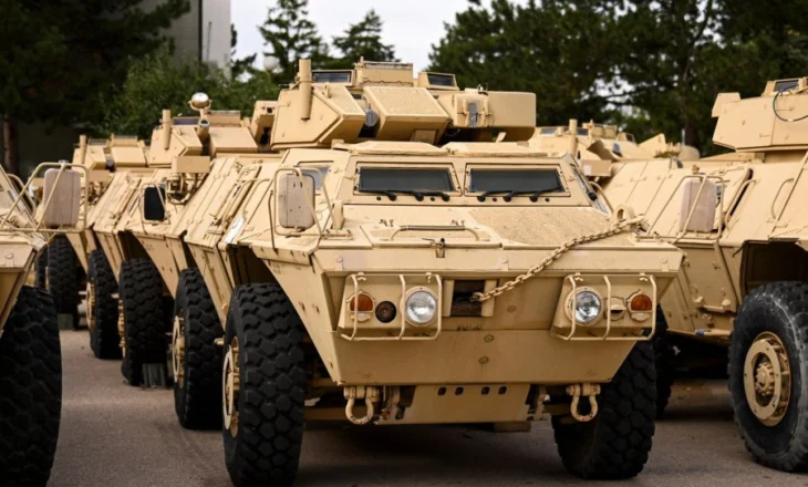 Kosova merr autoblinda të reja nga Amerika, Kurti: Ushtria jonë krah për krah me atë të SHBA