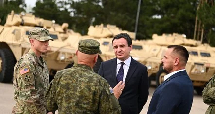 Kosova pajiset me autoblinda amerikane, Kurti: Ushtria do zhvillohet krah për krah me SHBA-në