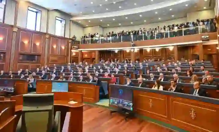 Kriza institucionale në Kosovë, Kushtetuesja vendos sot për konstituimin e Kuvendit