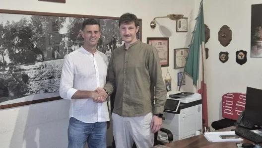 Ku humbi Thiago Motta? Kthehet në Itali dhe bëhet… rezident në fshatin me 7 mijë banorë