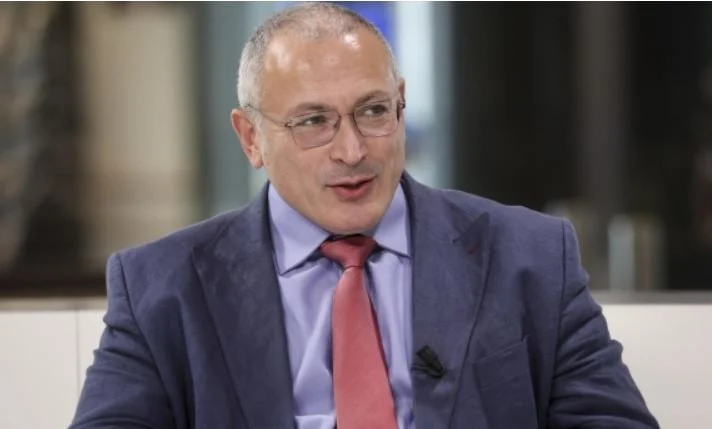 Kundërshtari më i fortë i Kremlinit, Khodorkovsky: Putini e ka humbur luftën për Rusinë, por jo për veten