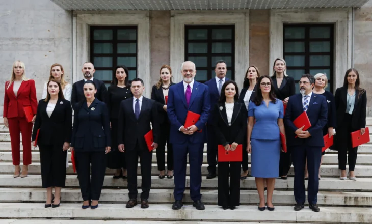 Kur të gjithë presin qeverinë e re, Rama ikën në Slloveni. Emrat e ministrave mësohen në shtator