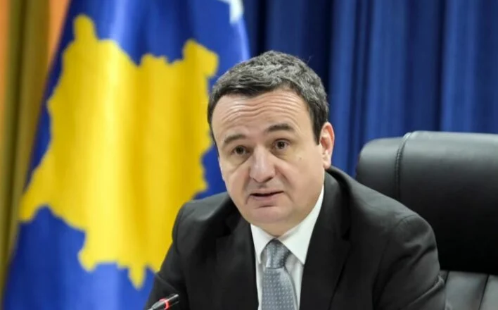 Kushtetuesja publikon aktgjykimin e plotë për konstituimin e Kuvendit, Kurti e kritikon për vonesën