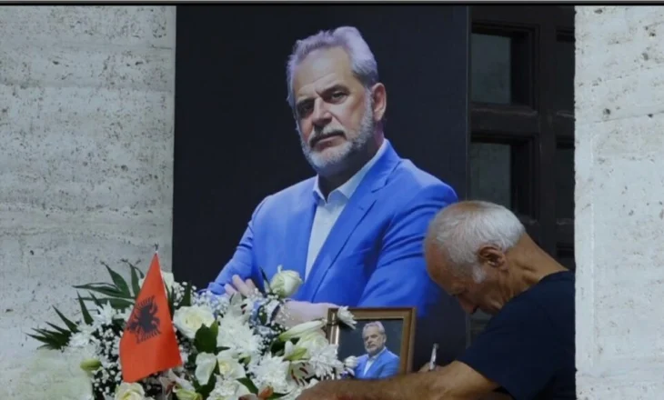 Lamtumirë Artur Zheji! Mbahen homazhet për gazetarin dhe publicistin e ndjerë