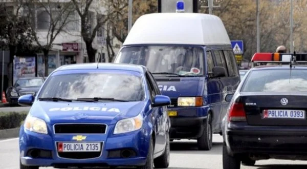 Largohet nga banesa e mitura në Pogradec, babi kërkon ndihmë në polici: Më gjeni vajzën