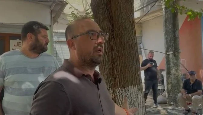 Lirimi i hapësirave publike në Lushnje, Korreshi përplaset me IMTV: Çfarë hapësire zë pema që duan ta presin?