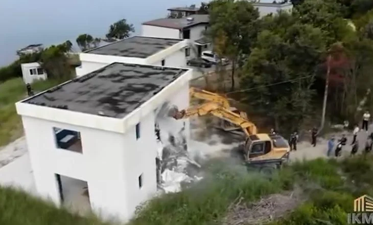 Lirimi i hapësirave publike, Rama: Gati paketa me masat goditëse për fajtorët e ‘symbyllurit’ në inspektorate dhe polici  