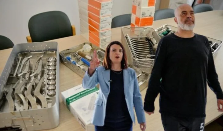 Lista e gjatë e pritjes për proteza ortopedike favorizon korrupsionin në spitale