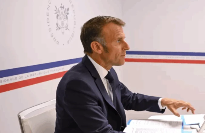 Macron: Nuk duhet të tregojmë dobësi sot përballë Rusisë