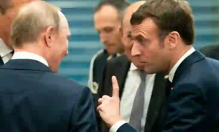 Macron shpërthen ndaj Putin: Është një grabitqar në pragun tonë, që kërkon të hajë për të mbijetuar