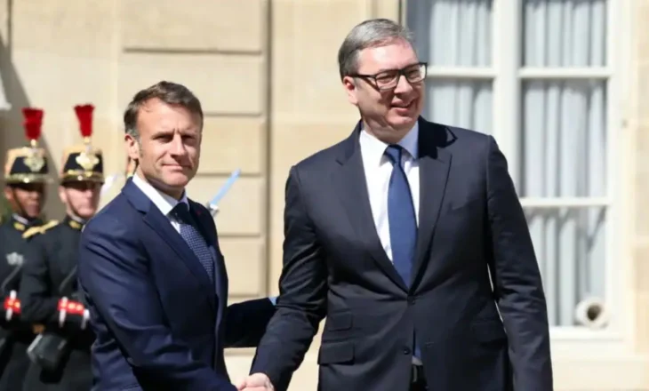 Macron telefonatë me Vuçiç, diskutime për situatën në Bosnje dhe dialogun Kosovë-Serbi