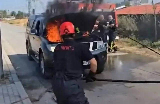 Makina merr flakë në Unazën e Korçës, shikoni çfarë ndodhi brenda sekondash
