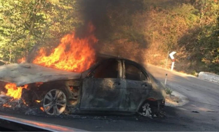 Makina shkrumbohet totalisht nga flakët në Vlorë, ja dyshimet e para rreth ngjarjes