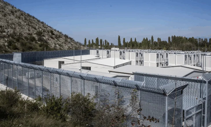Marrëveshja Meloni-Rama! Gjykata Europiane kundër: Pezullohet transferimi i emigrantëve në Gjadër