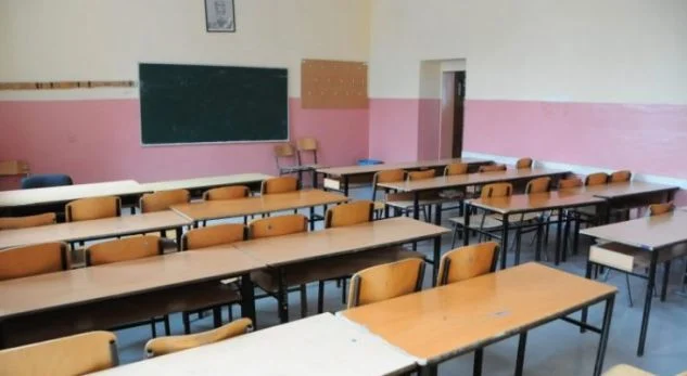 MAShTI miraton Udhëzimin Administrativ për kalendarin e vitit shkollor