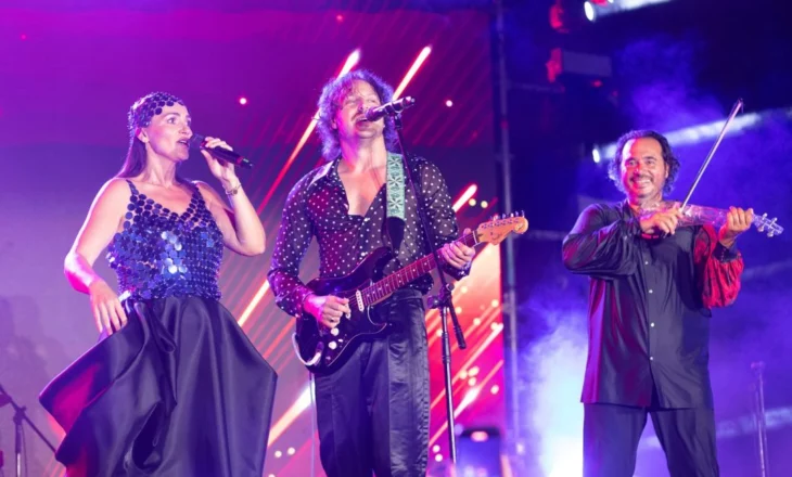 Mbyllet edicioni i pestë i Porto Palermo Festival, mbrëmje magjike në pedonalen e Himarës