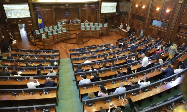 Më në fund “tymi i bardhë” në Kosovë, Dimal Basha zgjidhet kryeparlamentar, PDK i jep votat Vetëvendosjes