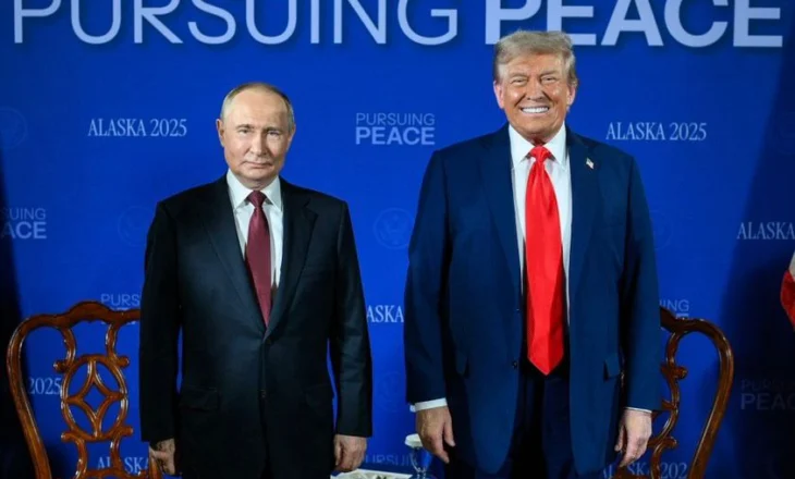 Mediat: Në Alaska, gjuha e trupit e takimit Trump-Putin është shumë larg të qenit e ftohtë