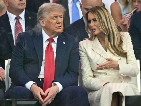 Melania Trump, rikthimi “i padukshëm” dhe pëshpëritjet që ndikojnë te presidenti amerikan