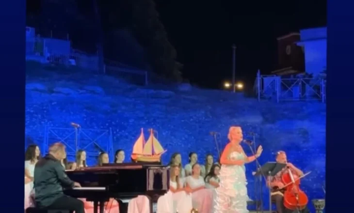 “Meloditë e Mesdheut” në amfiteatrin antik në Durrës, një event i veçantë ku u bënë bashkë muzika, arti dhe historia