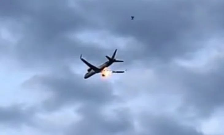 “Menduam se ishte fundi, dërguam mesazhe lamtumire”, pasagjerët tregojnë tmerrin kur motori i avionit shpërtheu në flakë mbi Korfuz