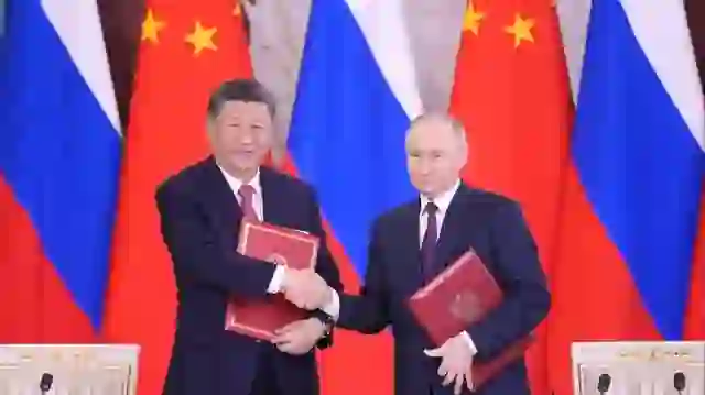 Mes liderëve aziatik, Putin takohet me Xi Jinping në samitin e Organizatës së Bashkëpunimit të Shangait