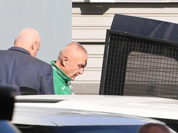 Metës i komunikohet sot mbyllja e hetimeve, ish-presidenti do të transportohet nga burgu në SPAK