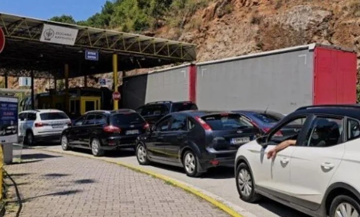 Mijëra udhëtarë në lëvizje, ja pikat kufitare me fluks të paprecedentë