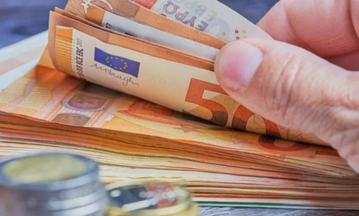 Monedhat e huaja nuk dalin nga ‘gremina’/ Këmbimi valutor 10 gusht 2025