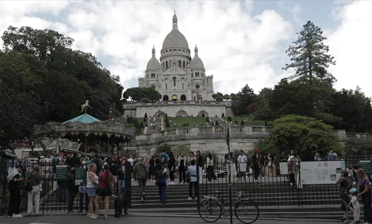 Montmartre, një nga lagjet më të bukura dhe magjepsëse të Parisit