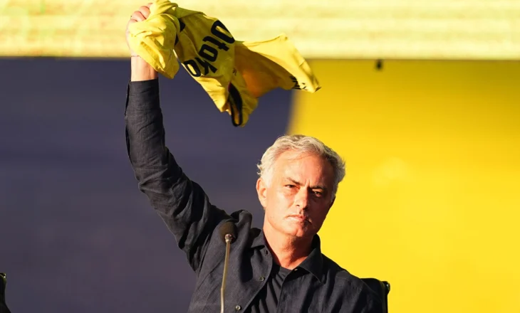 Mourinho “mohon” Neymarin: Ka fituar shumë në Arabi…, nuk ia vlen as t’i mendosh sa zero ka paga e tij