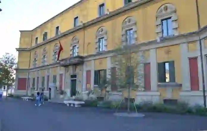 Murtaja në derra dhe sëmundja e shpendëve, MBZHR ndalon importin nga disa shtete