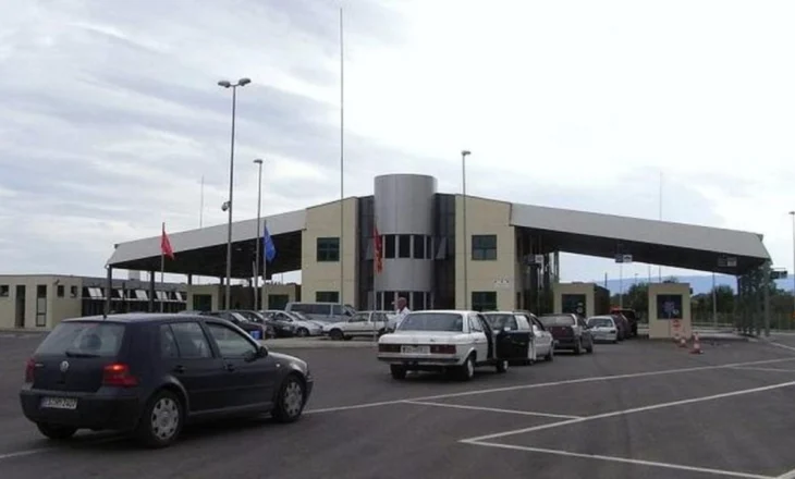 Ndërpritet puna në pikën kufitare të Qafë Thanës, pala maqedonase me probleme në sistemin e regjistrimit të hyrje-daljeve