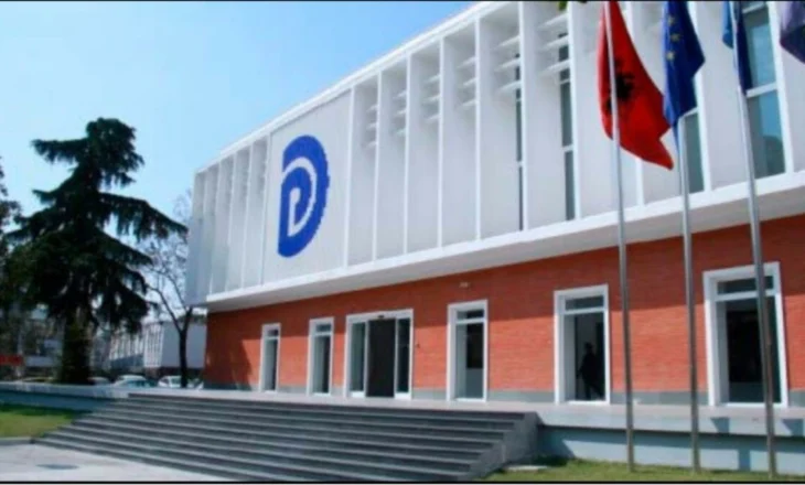 Në PD gati të shpërthejë “lufta”, demokratët zbulojnë tradhtitë dhe luftën e brendshme, si u masakruan dhe u…