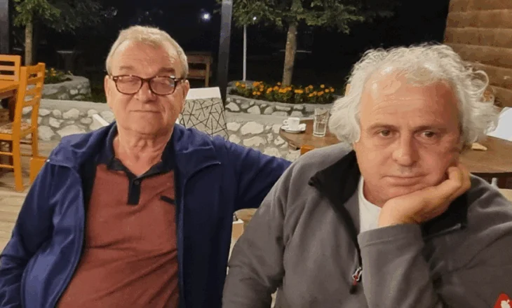 “Në pijetore unë jam ulur”, historia e dhimbshme e këngës së krijuar në burgun e Spaçit