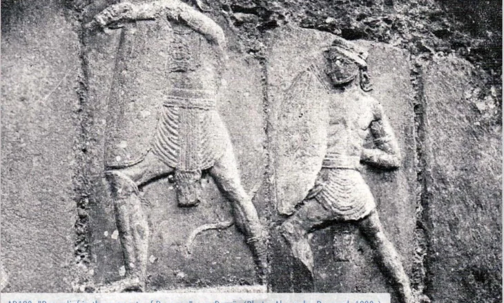 Në vitin 1913 ushtria serbe mori nga Durrësi, 2 relieve antike të vyera