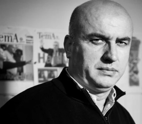 Nëse gazetarët që protestojnë e kanë vërtet për lirinë e shtypit…