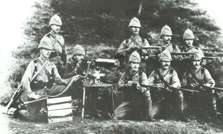 Nga “Cari i armëve” te “Babai i të gjitha bombave”: Dhjetë armët më të fuqishme të historisë (Foto)