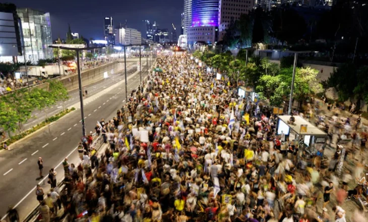 Nga Jeruzalemi në Tel Aviv, shpërthejnë protestat në Izrael: Të ndalohet tani lufta në Gaza!