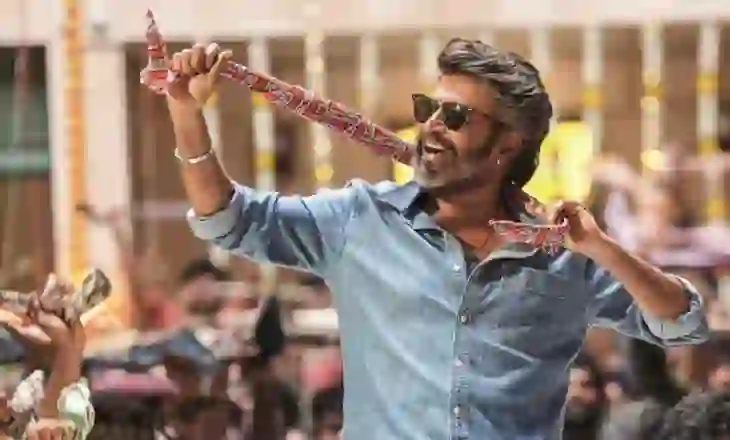 Nga konduktor i autobusit në superyll: Rajinikanth mbush 50 vjet në kinemanë indiane