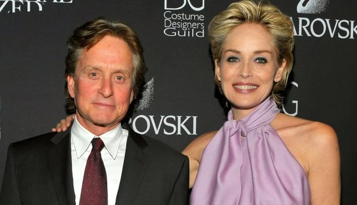 Nga tensionet reale në kiminë e ekranit, marrëdhënia e ndërlikuar mes Sharon Stone dhe Michael Douglas