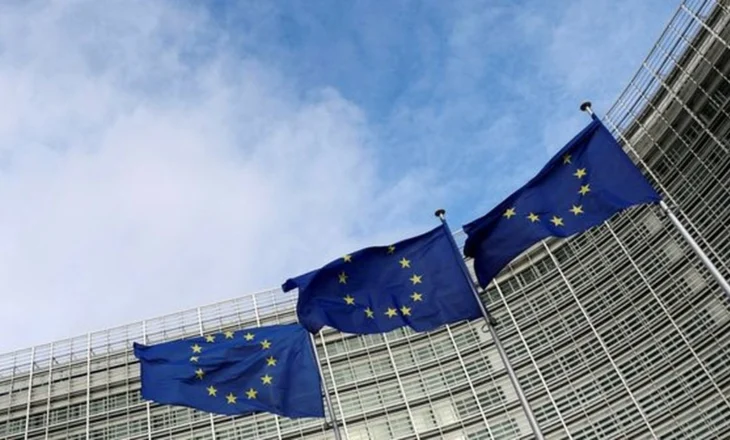 Ngërçi politik në Kosovë/ BE thirrje partive të respektojnë vendimin e Kushtetueses